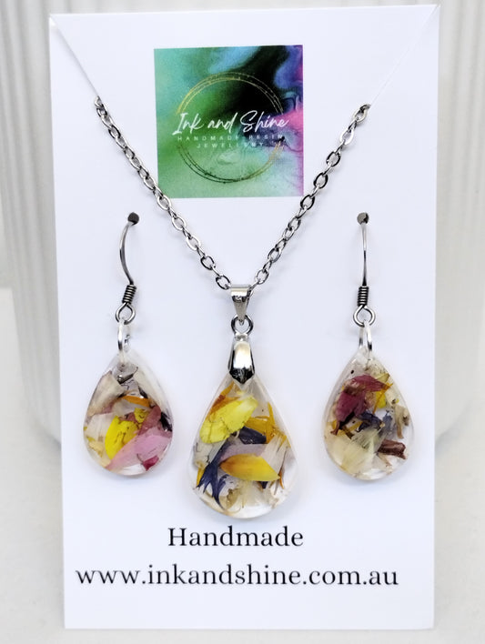 Botanical Pendant Necklace and Earrings Set