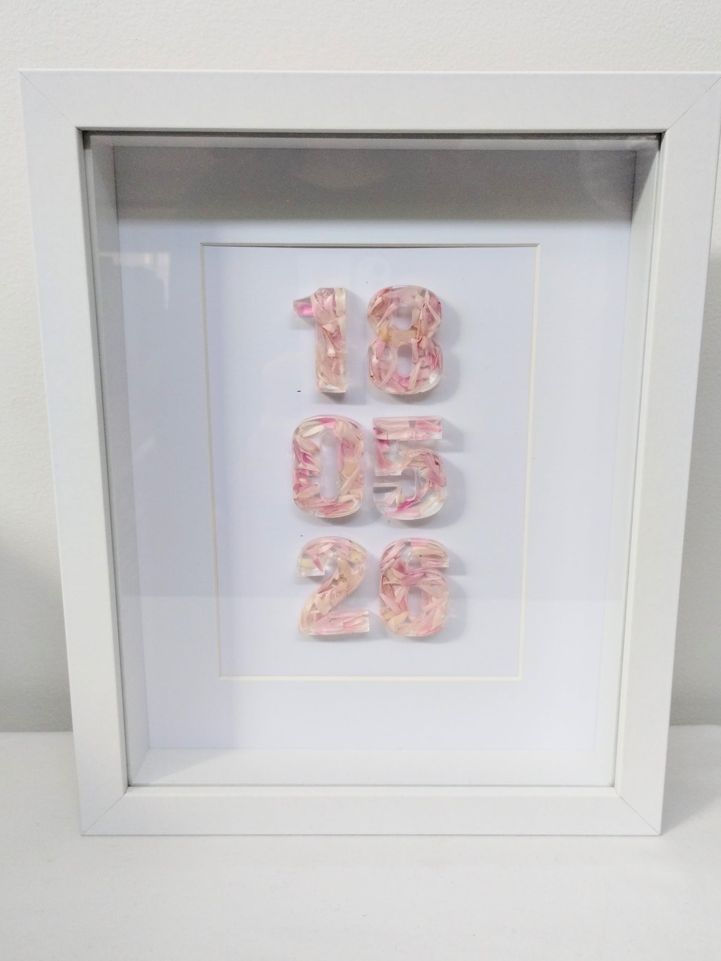 The Keepsake Date Frame – Custom Resin Numbers with Dried Flowers