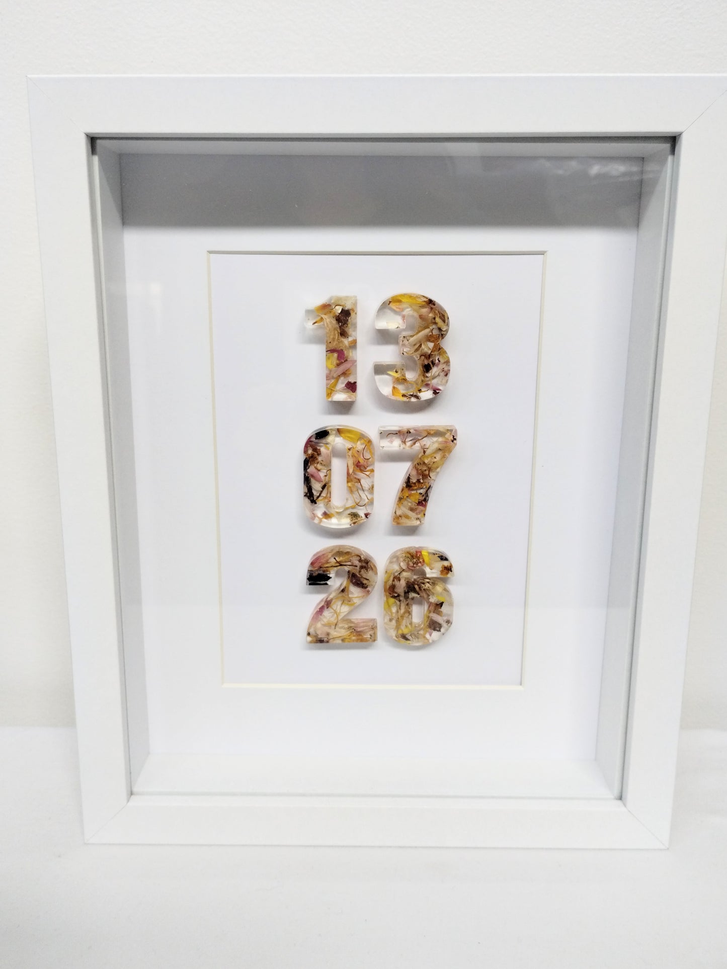 The Keepsake Date Frame – Custom Resin Numbers with Dried Flowers