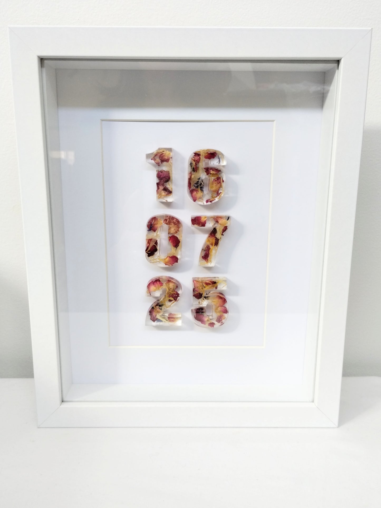 The Keepsake Date Frame – Custom Resin Numbers with Dried Flowers